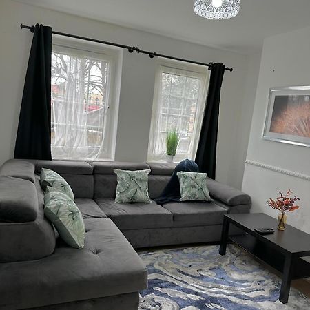 2 Bedroom Flat, 2 Minutes Walk To Bethnalgreen Station, Central Londra Exterior foto