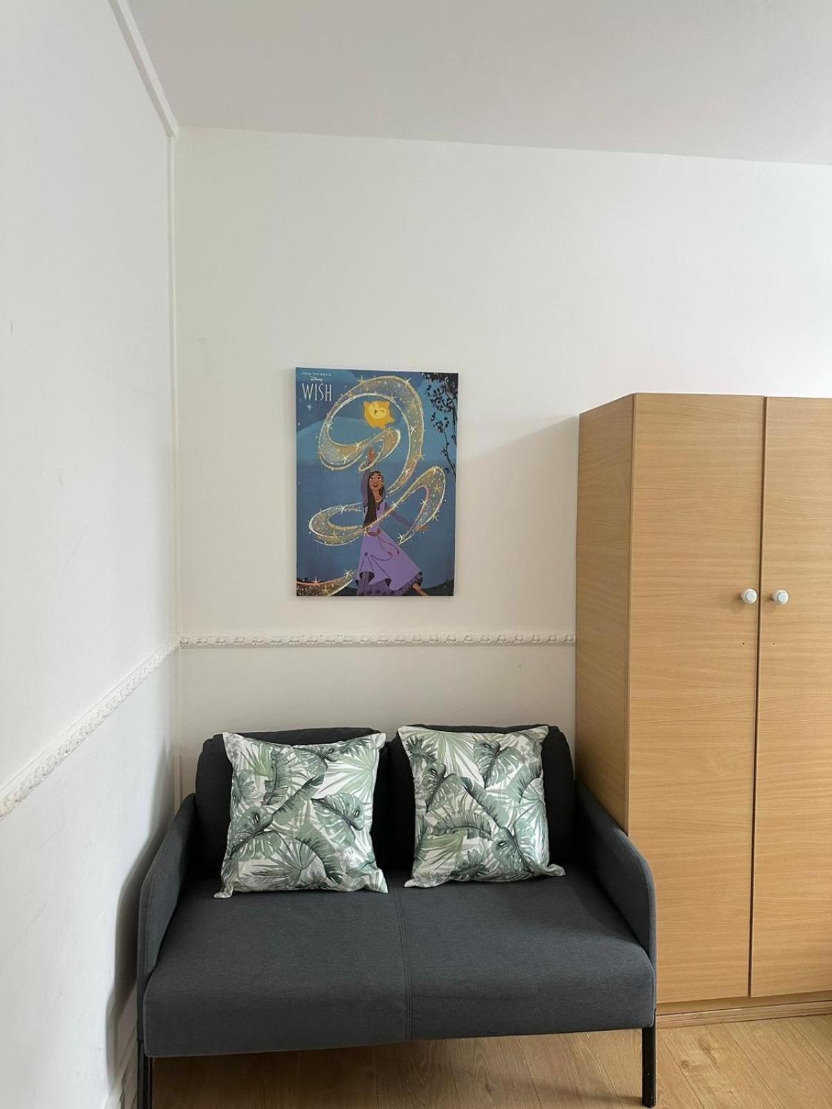 2 Bedroom Flat, 2 Minutes Walk To Bethnalgreen Station, Central Londra Exterior foto